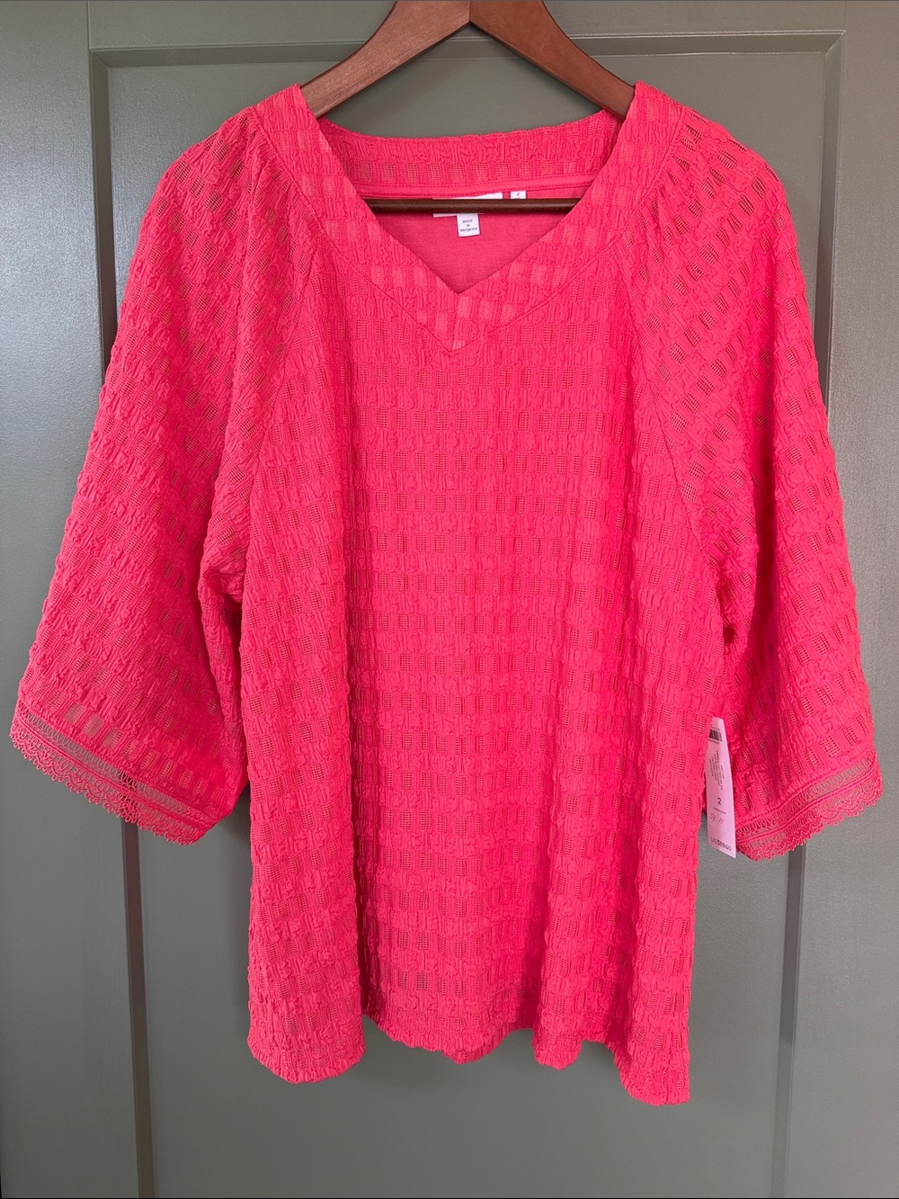 Chico's Coral Crinkle Lace Raglan Tee - NWT